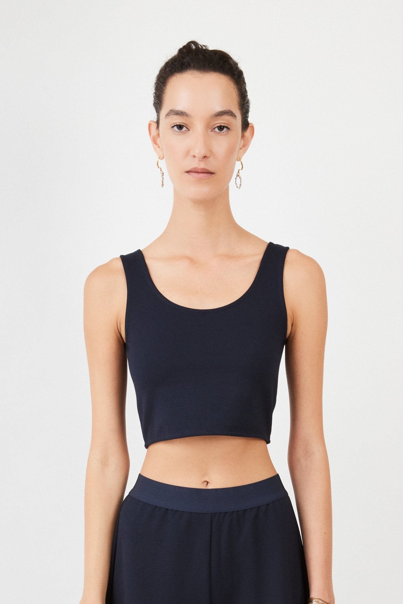 Sustainable Hybrid Top Bra in navy – breathable viscose blend, supportive & styles | Black - Maison Marron et amis