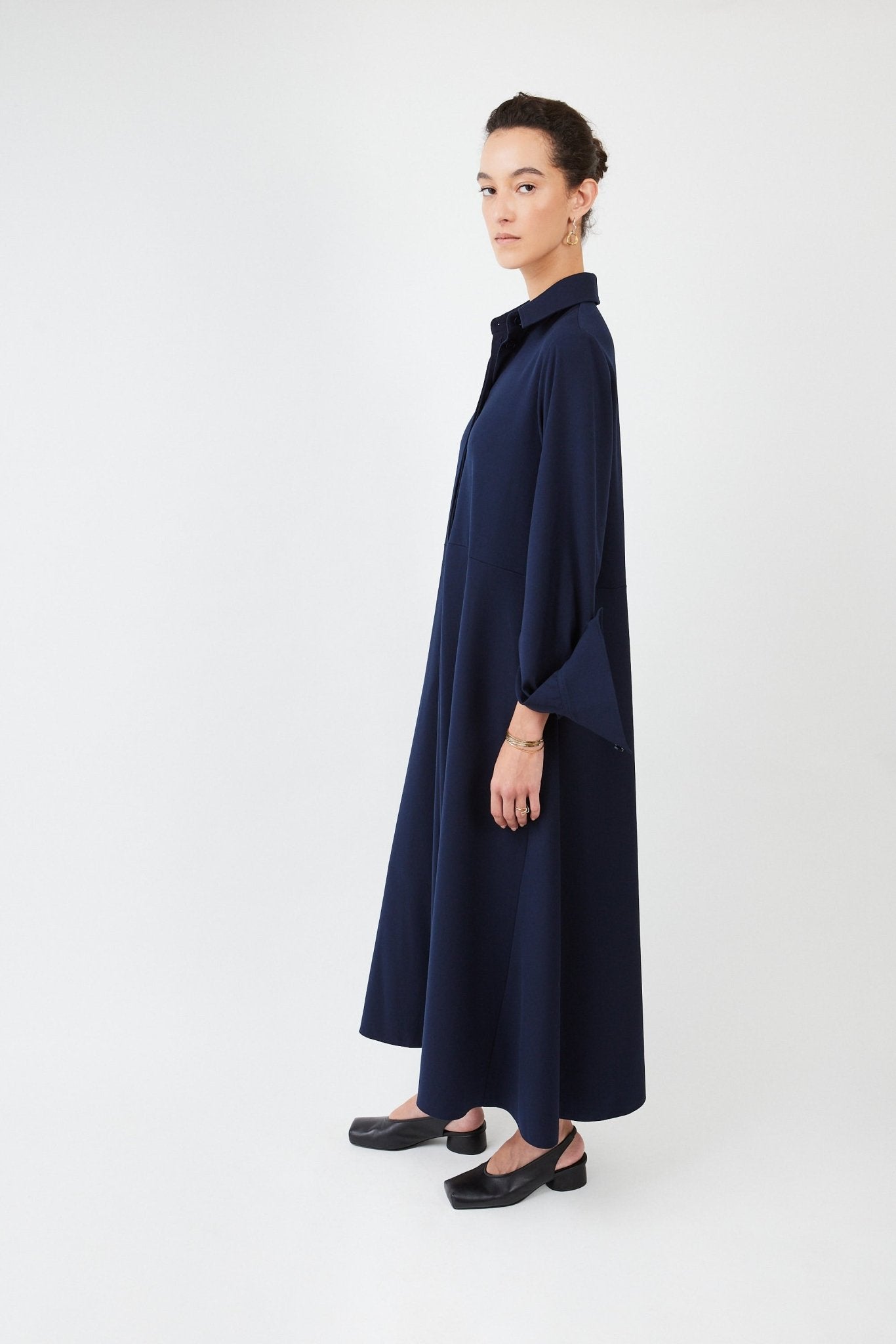 Model wearing midi shirt dress with elegant drape and modern fit| Navy - Maison Marron et amis