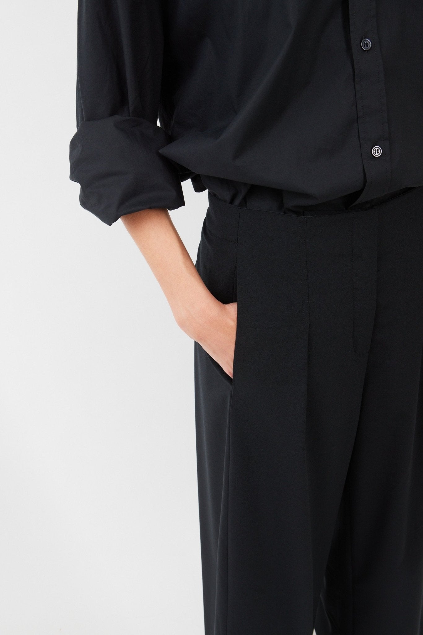 Wide-Leg Wool Blend Suit Pants in Black – Tailored Fit with Half Waistband- Maison Marron et amis