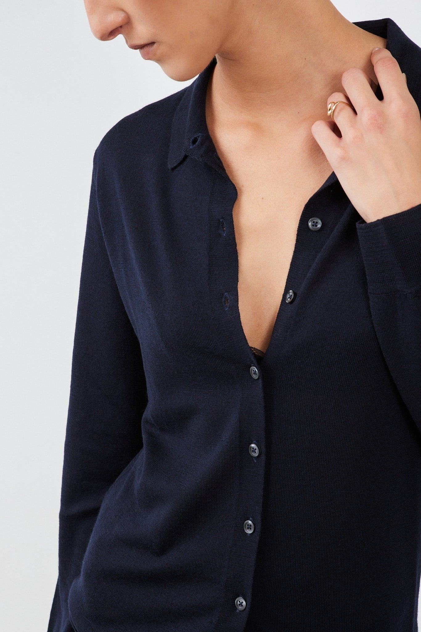 Super Fine Knitted Dress Shirt | Navy - Maison Marron et amis