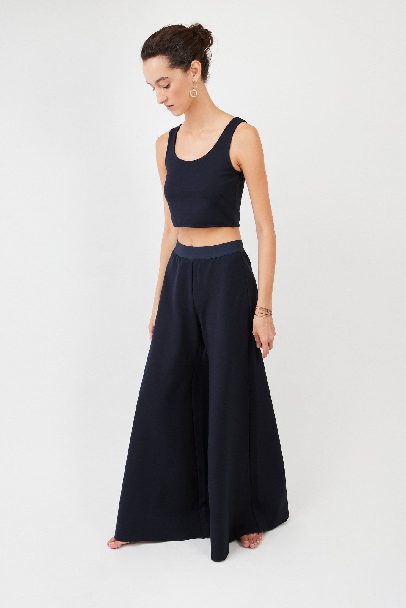 Comfortable Top Bra and Wide-Leg Trousers with Soft Drape & Tailored Waistband – Ideal for Performers | Navy - Maison Marron et amis