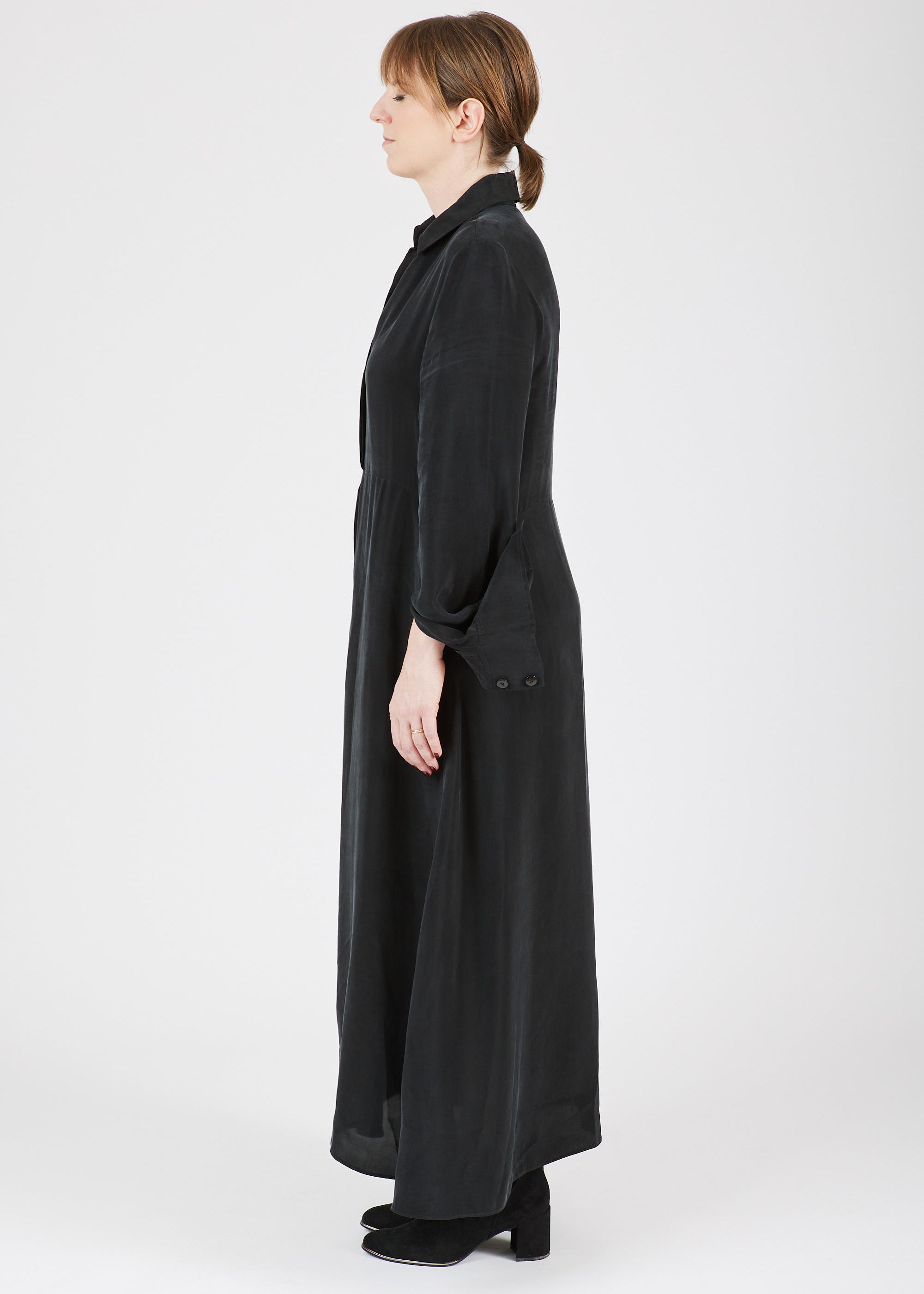 Midi Shirt Dress Lightweight Black — fluid cooling Cupro fabric — Maison Marron et amis