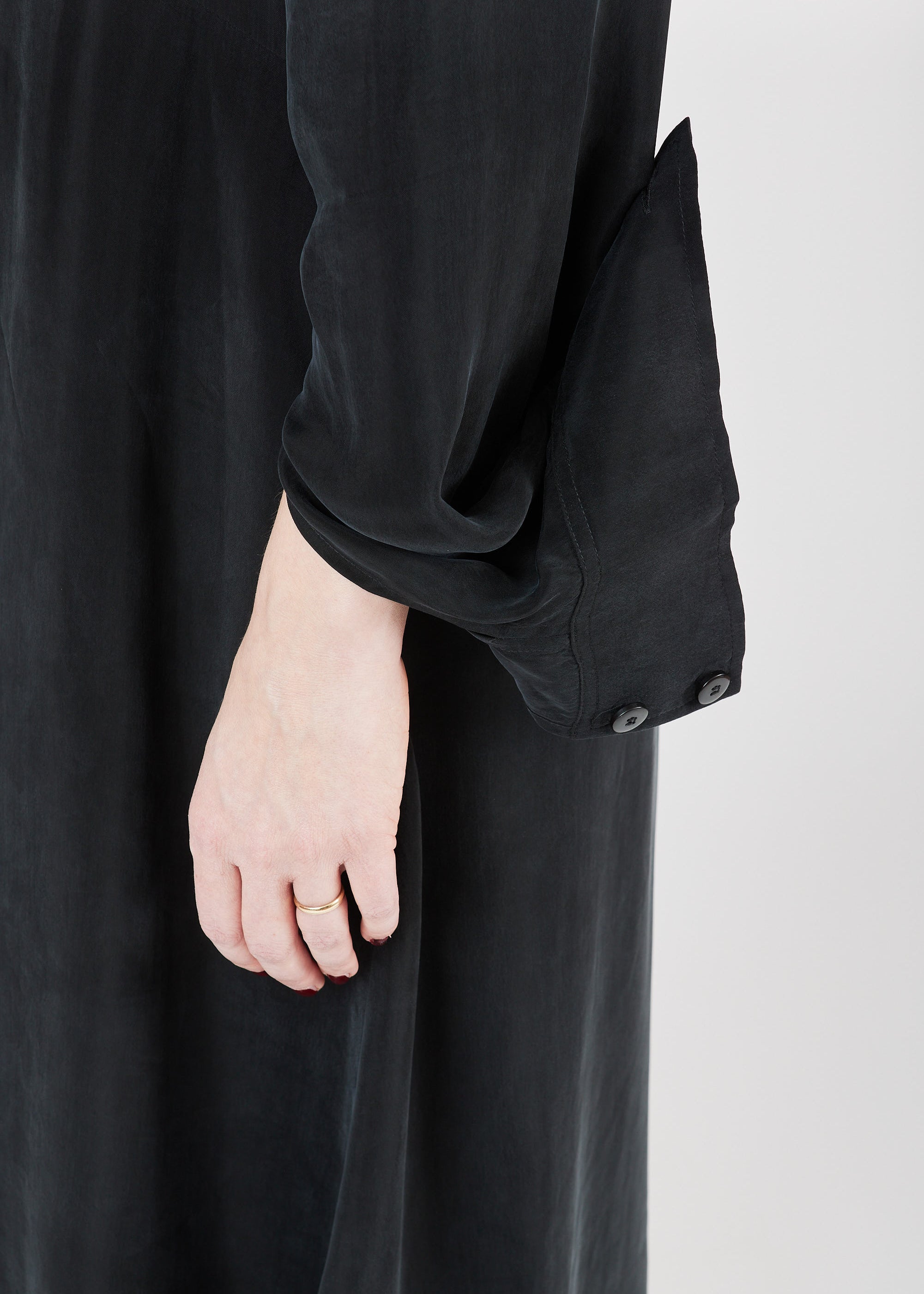 Midi Shirt Dress Lightweight Black — triangle sleeve detail — Maison Marron et amis