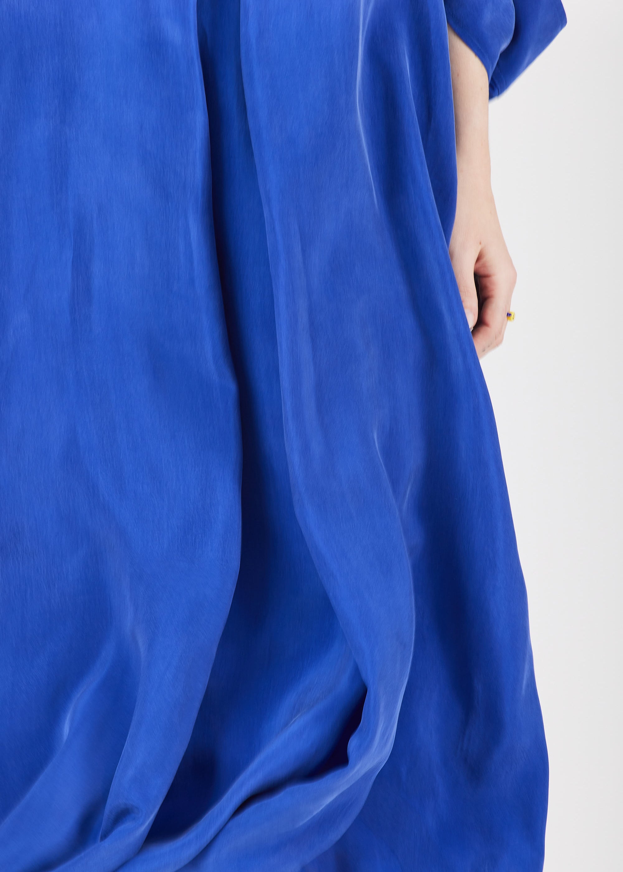Midi Shirt Dress Lightweight Ultramarine — waist seam detail — Maison Marron et amis
