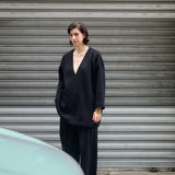 Cocoon Sweatshirt in black with deep V-neck, street view - Maison Marron et amis