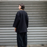Cocoon Sweatshirt in black, side view with wide sleeves - Maison Marron et amis
