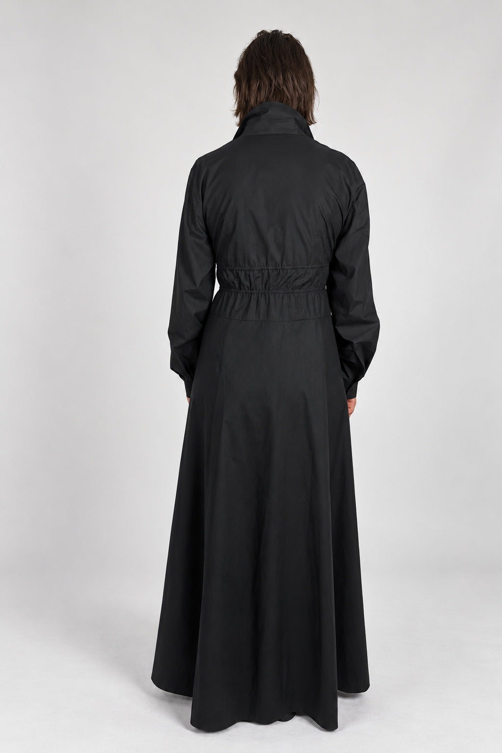 Full-Length Shirt Dress in black, back view with gathered waist - Maison Marron et amis