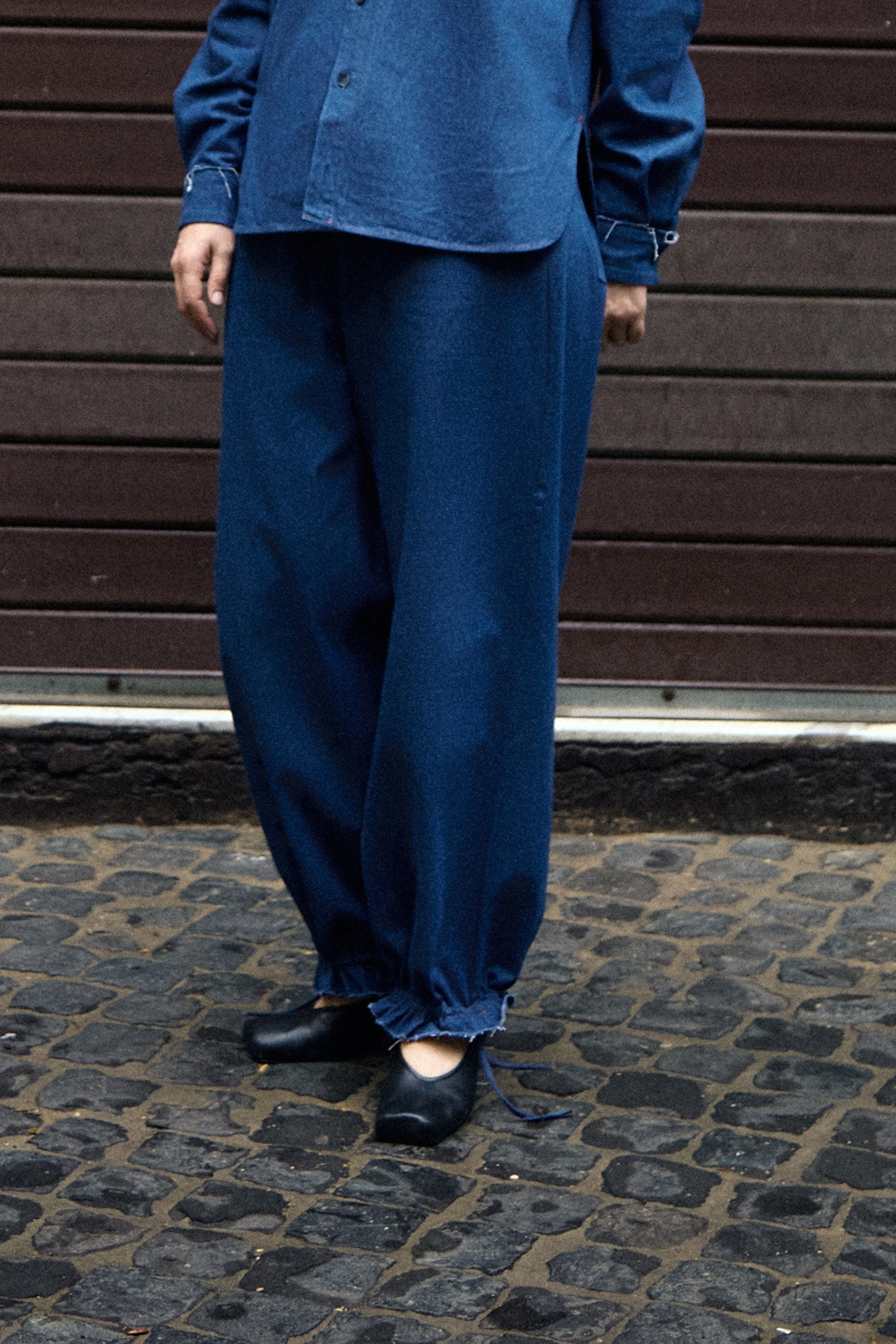 Denim n°1 Jeans with the hem drawn in, worn with the Denim Shirt - Maison Marron et amis