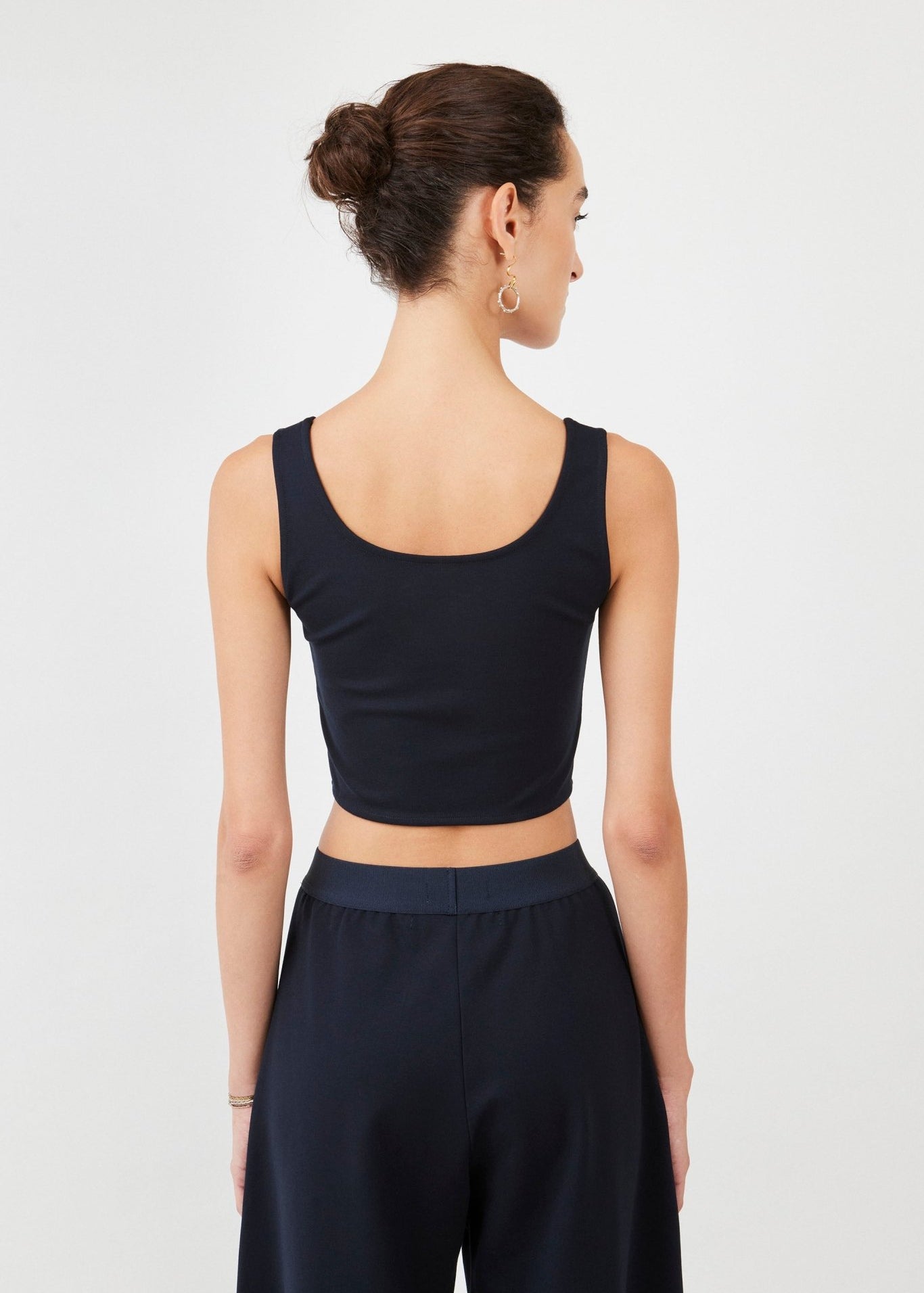 Sustainable Hybrid Top Bra in navy – breathable viscose blend, supportive & styles | Black - Maison Marron et amis