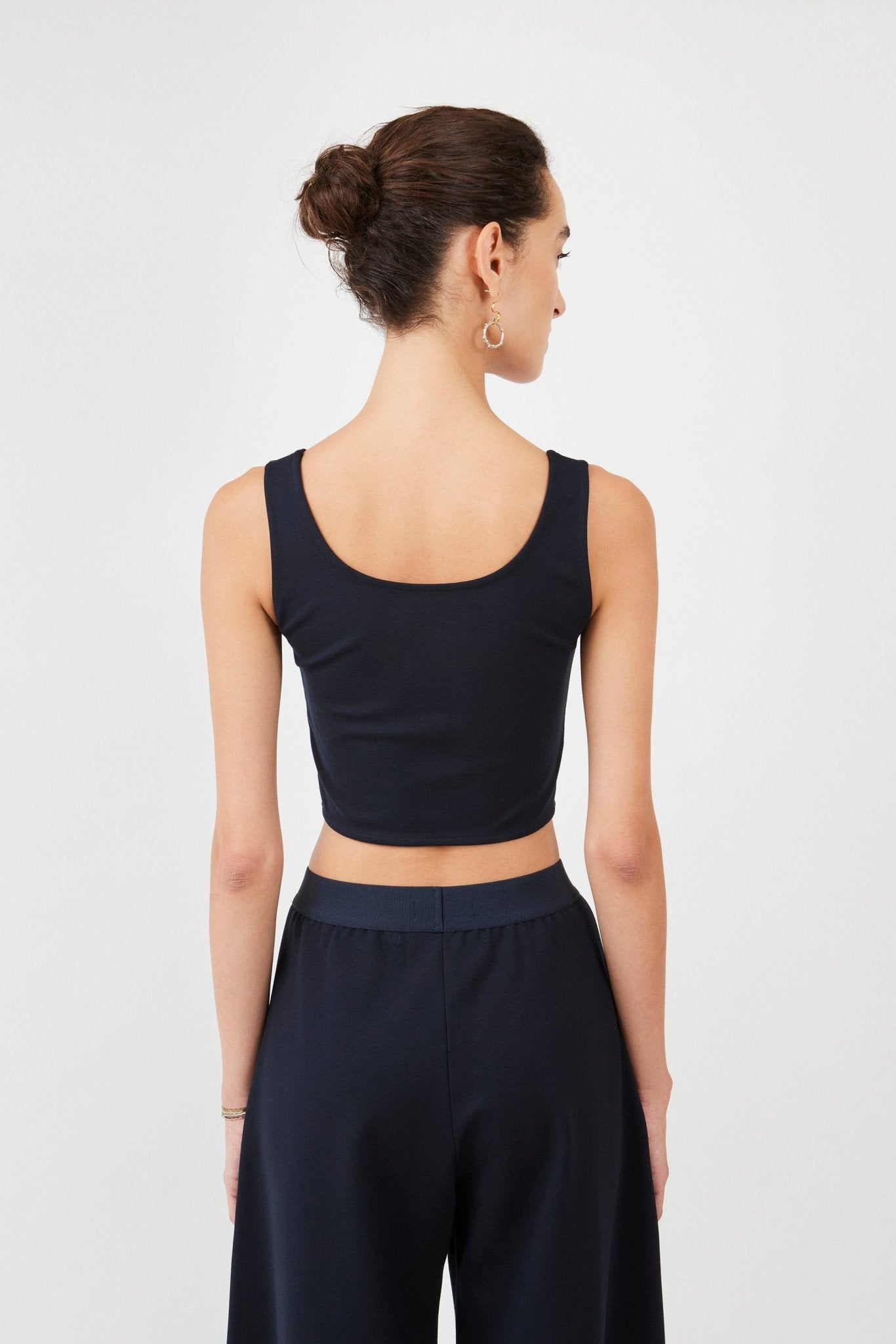 Sustainable Hybrid Top Bra in navy – breathable viscose blend, supportive & styles | Black - Maison Marron et amis