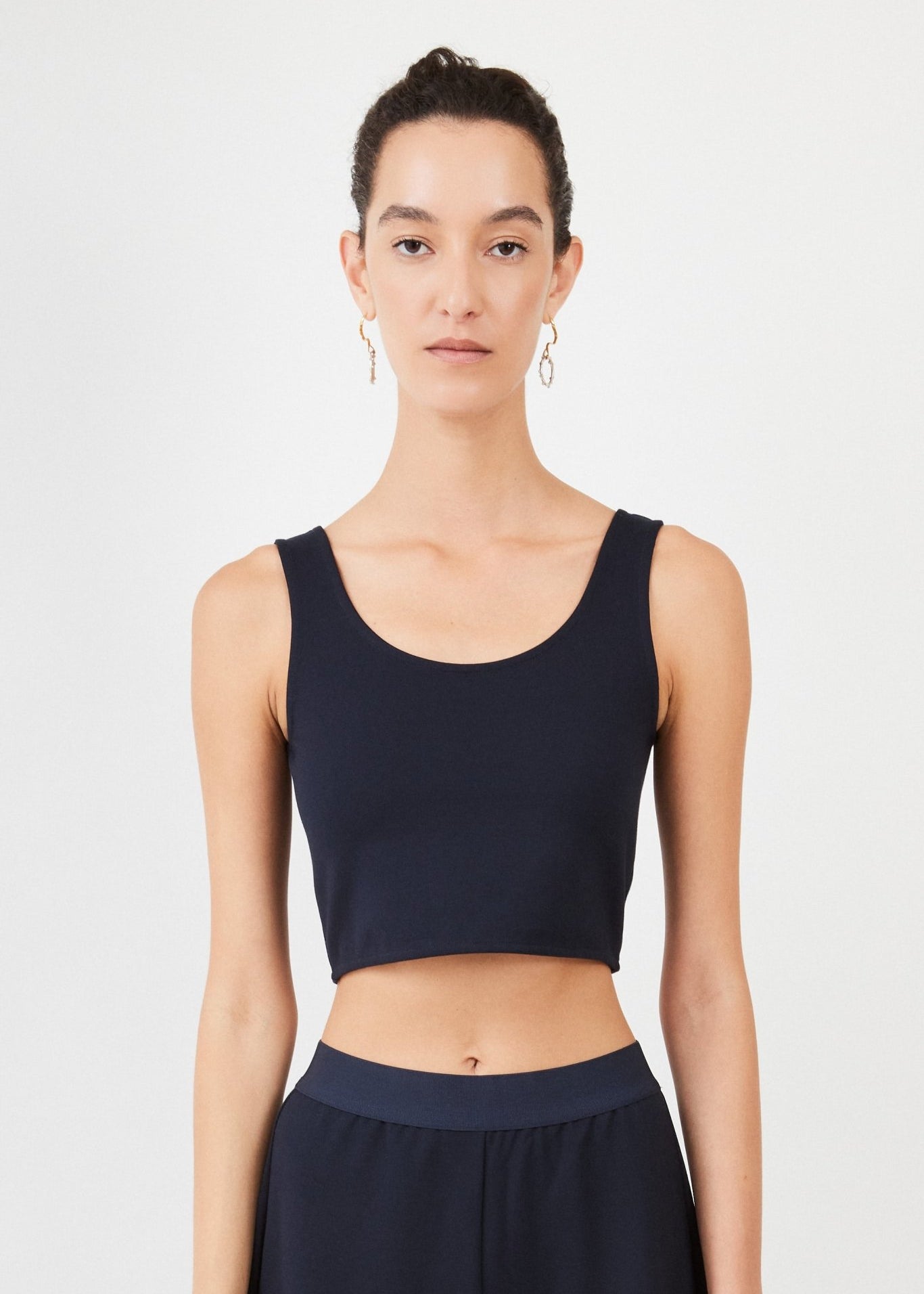 Sustainable Hybrid Top Bra in navy – breathable viscose blend, supportive & styles | Black - Maison Marron et amis