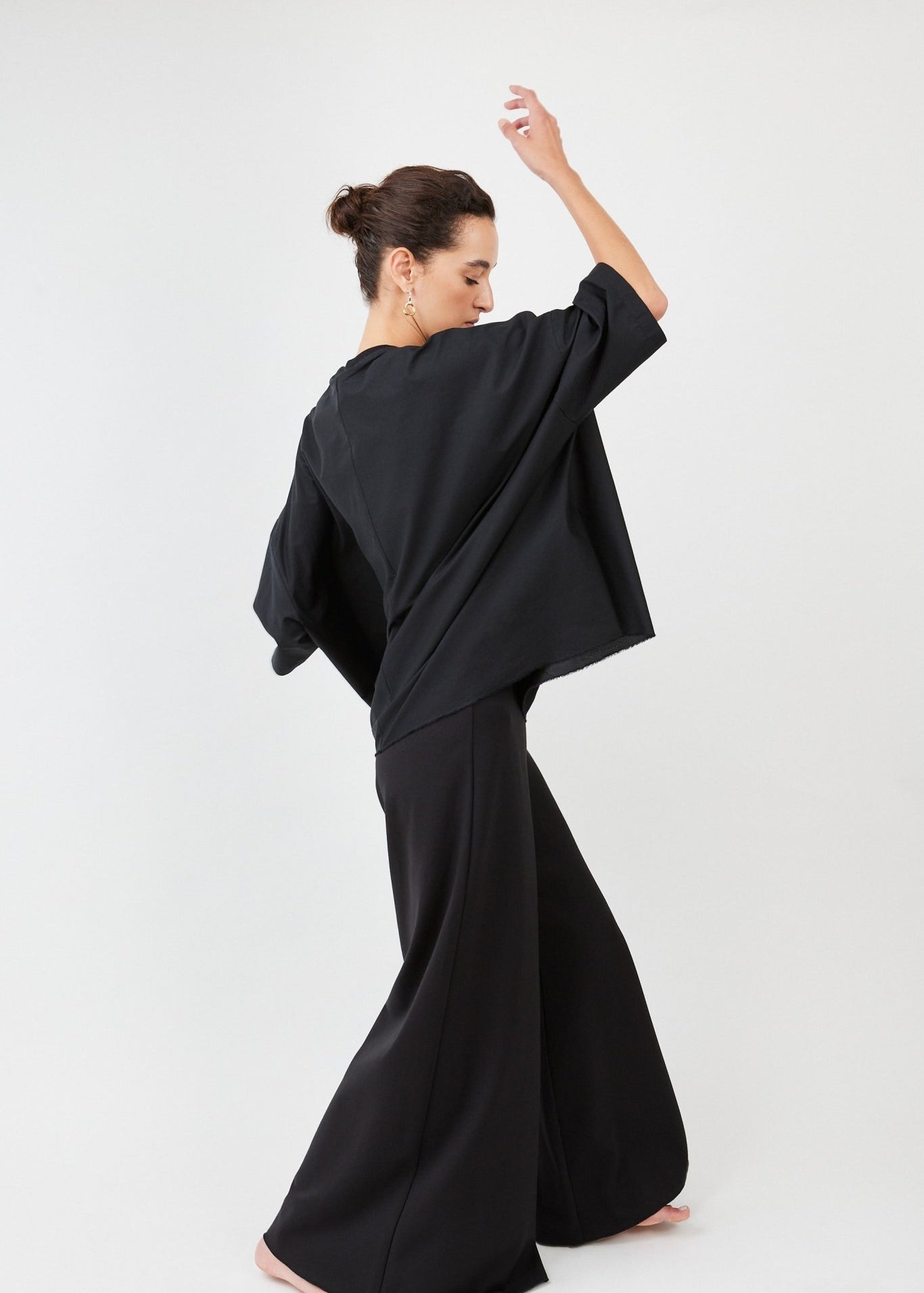 Wide-Leg Trousers with Soft Drape & Tailored Waistband – Ideal for Performers | Black - Maison Marron et amis