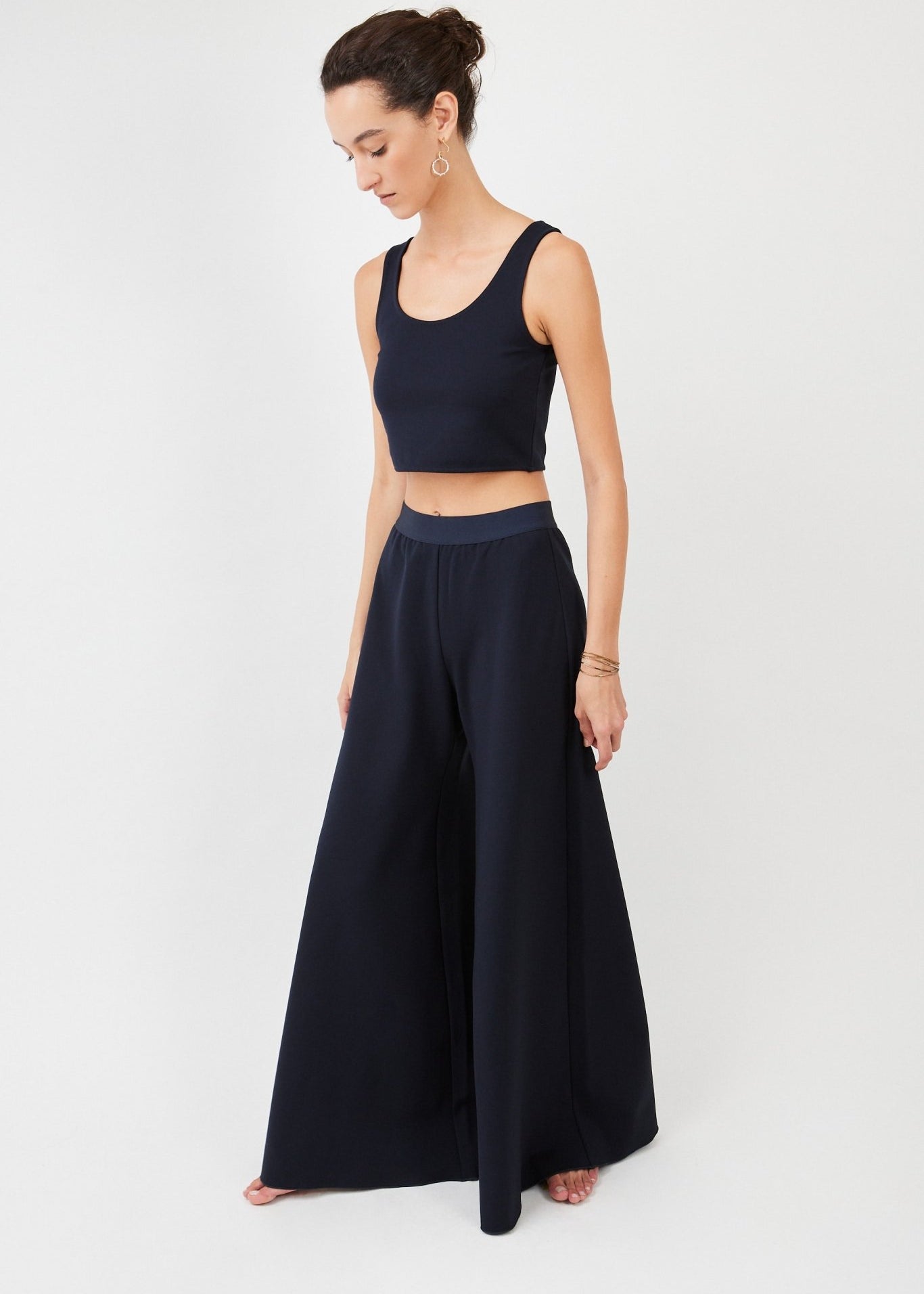 Comfortable Top Bra and Wide-Leg Trousers with Soft Drape & Tailored Waistband – Ideal for Performers | Navy - Maison Marron et amis